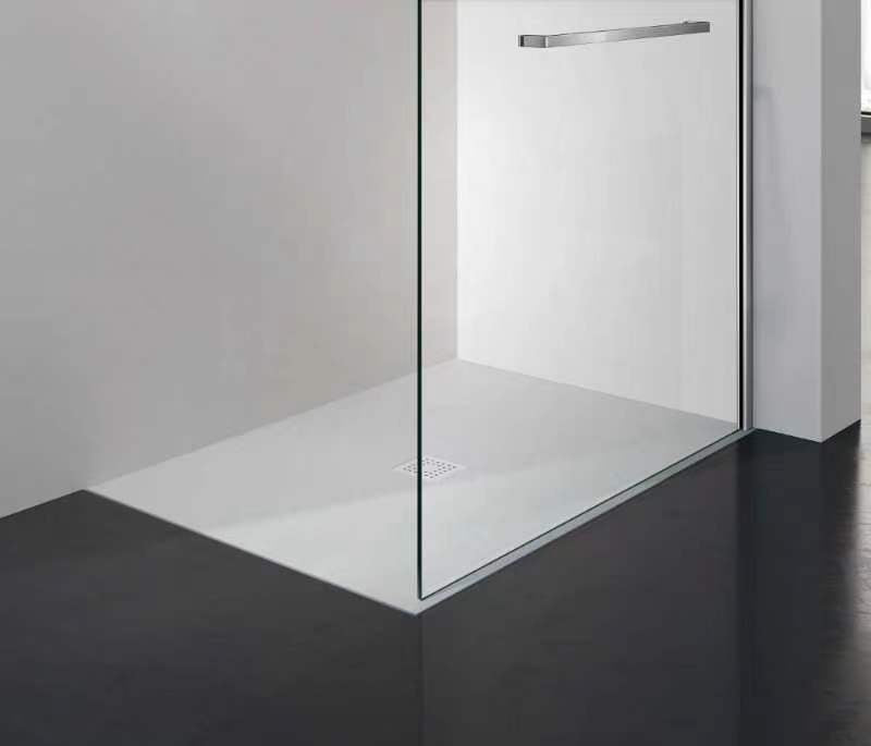 Paroi de douche avec porte-serviette et barre de fixation en aluminium chromé