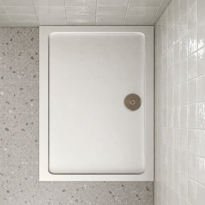 Receveur de douche extra-plat blanc en résine minérale et gel coat – en situation dans une salle de bain
