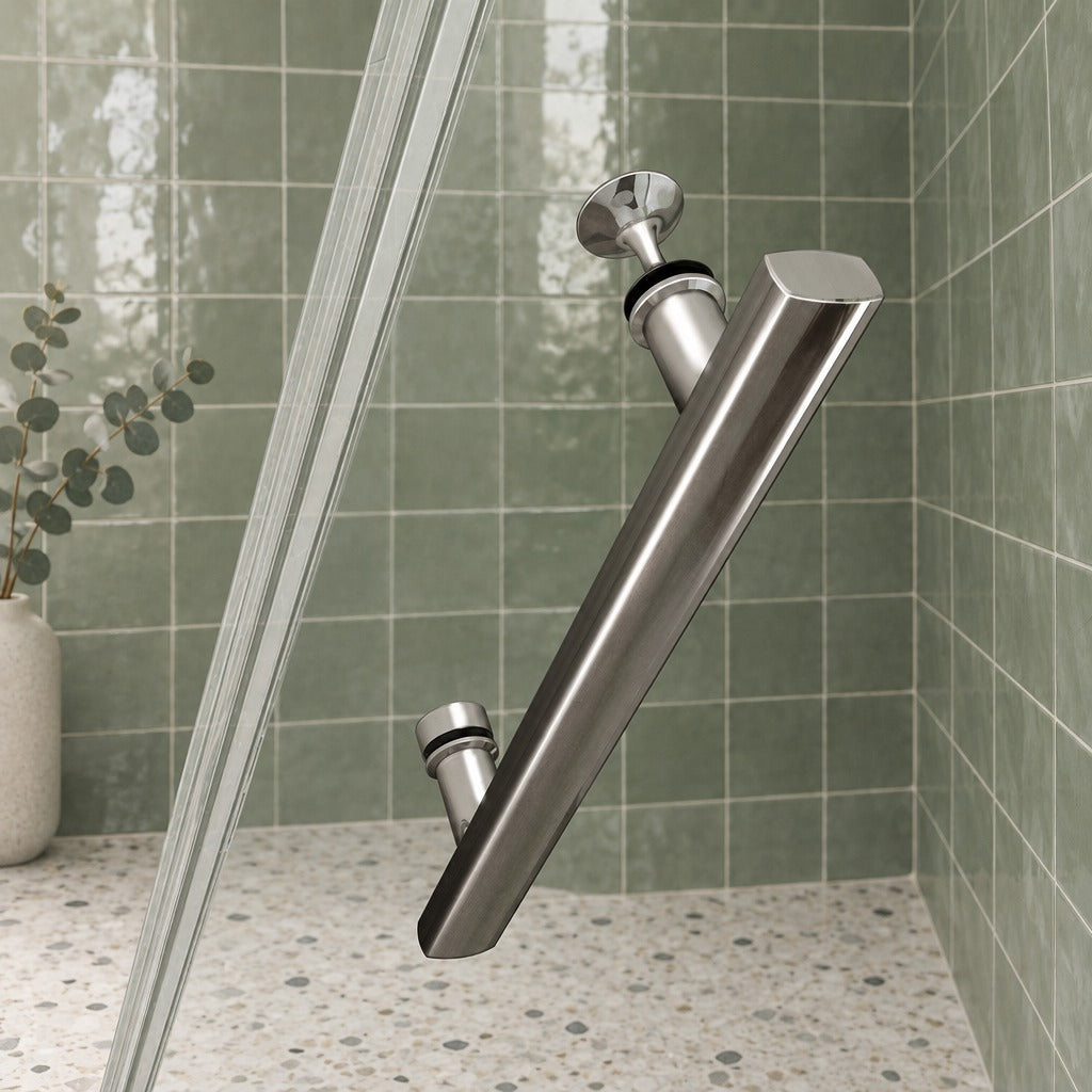 Porte de douche pivotante pour niche – en situation dans une salle de bain