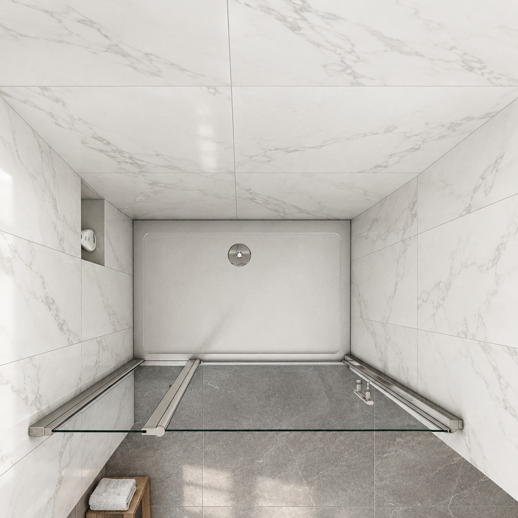 Porte de douche pivotante avec élément fixe – en situation dans une salle de bain