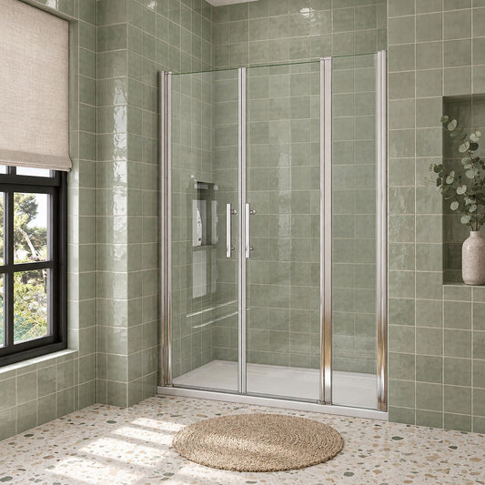 Porte de douche battante avec élément fixe – en situation dans une salle de bain
