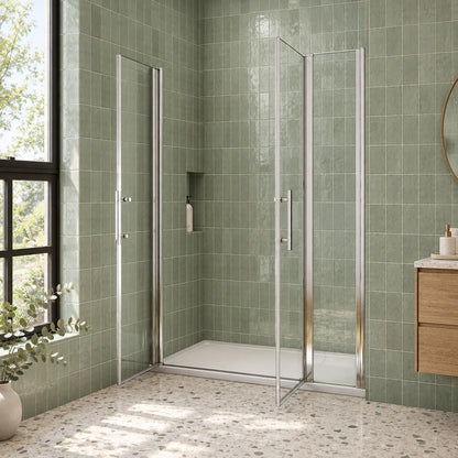 Porte de douche battante avec élément fixe – en situation dans une salle de bain