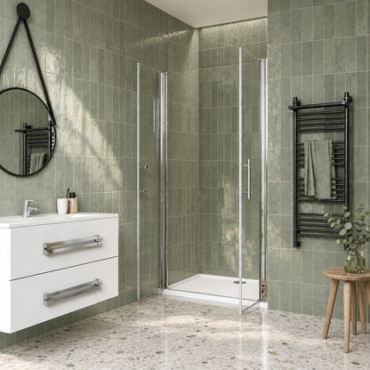 Porte de douche battante pour niche – en situation dans une salle de bain