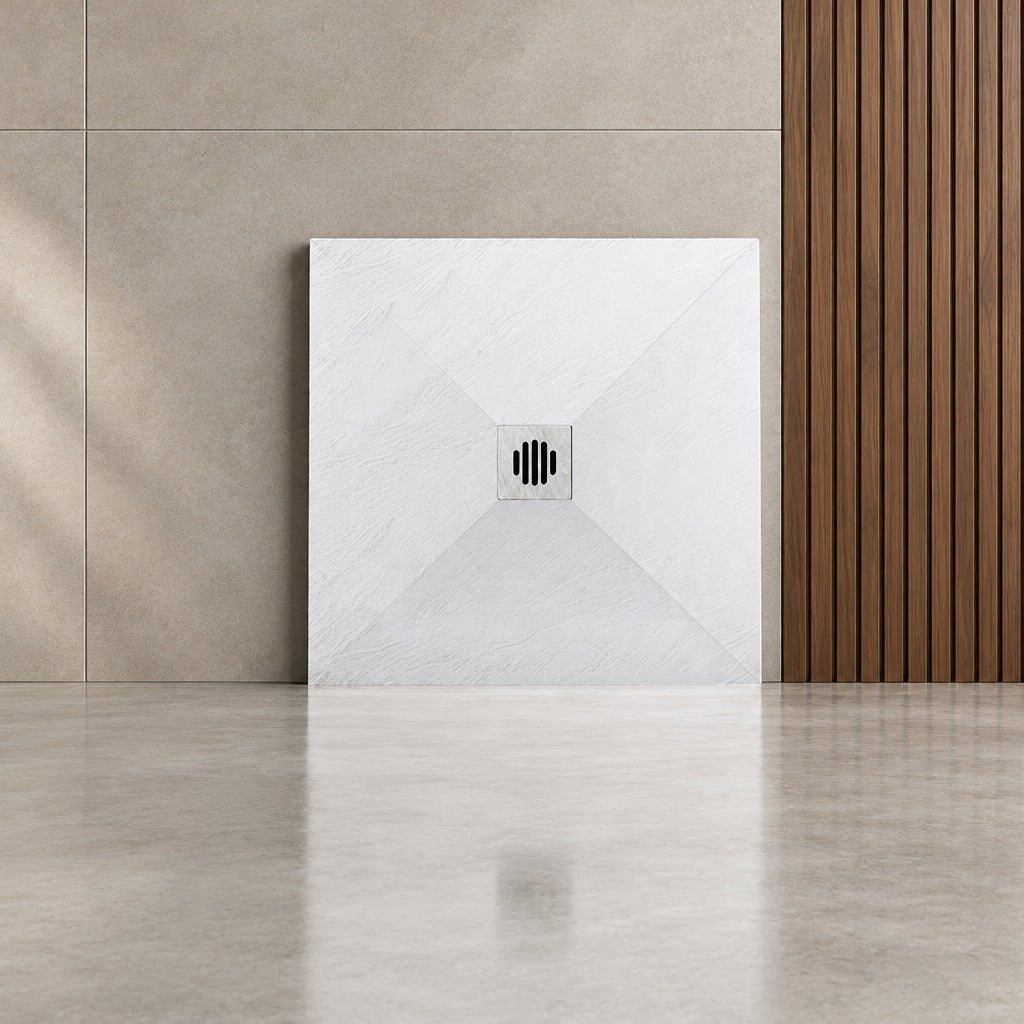 Receveur de douche extra-plat blanc effet pierre antidérapant C3 avec – en situation dans une salle de bain