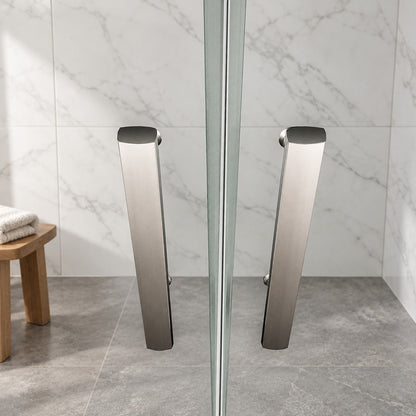 Porte de douche pivotante pour niche – en situation dans une salle de bain