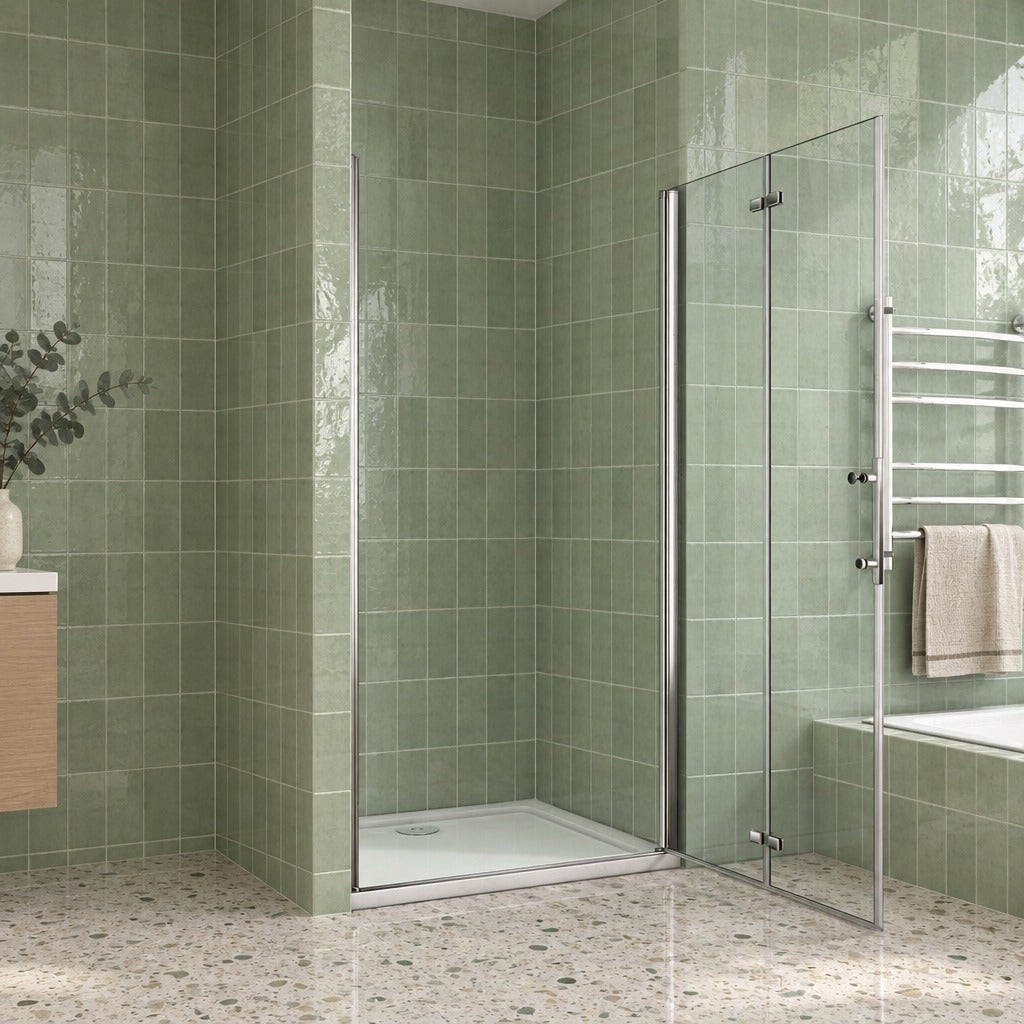 Porte de douche pivotante-pliante pour niche – en situation dans une salle de bain