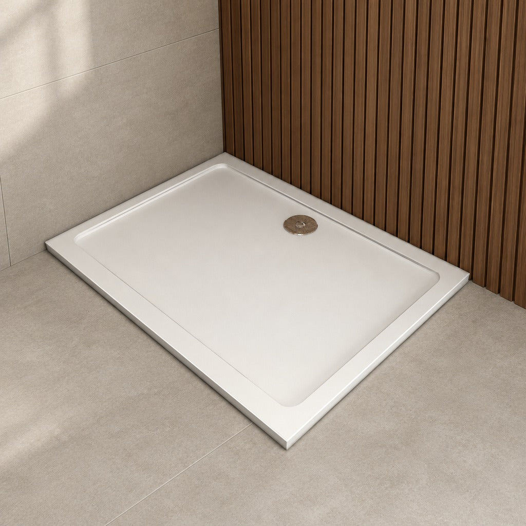 Receveur de douche extra-plat blanc en Solid Surface antidérapant et – en situation dans une salle de bain
