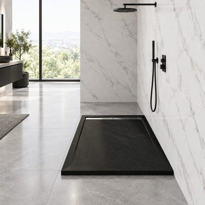 Receveur de douche extra-plat noir anthracite effet ardoise avec – installé dans une salle de bain