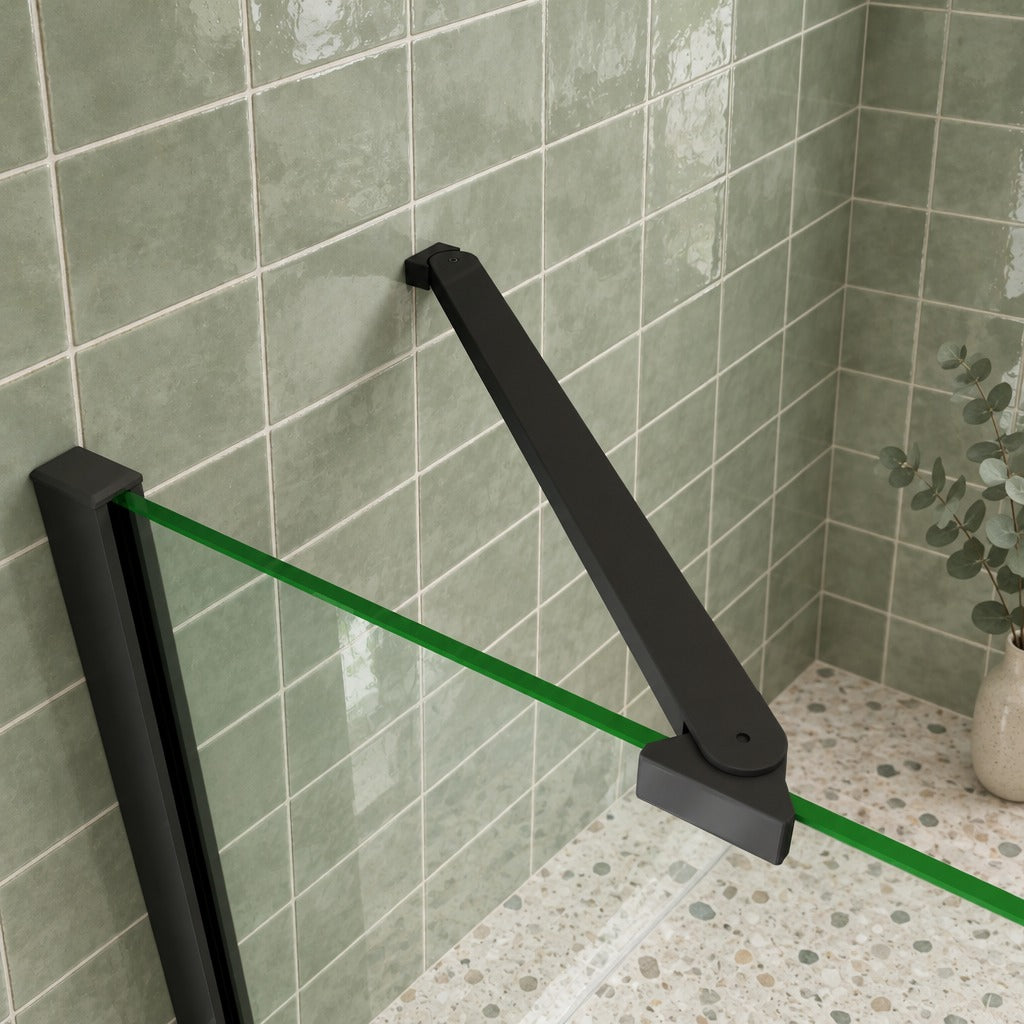 Porte de douche pivotante pour niche – en situation dans une salle de bain