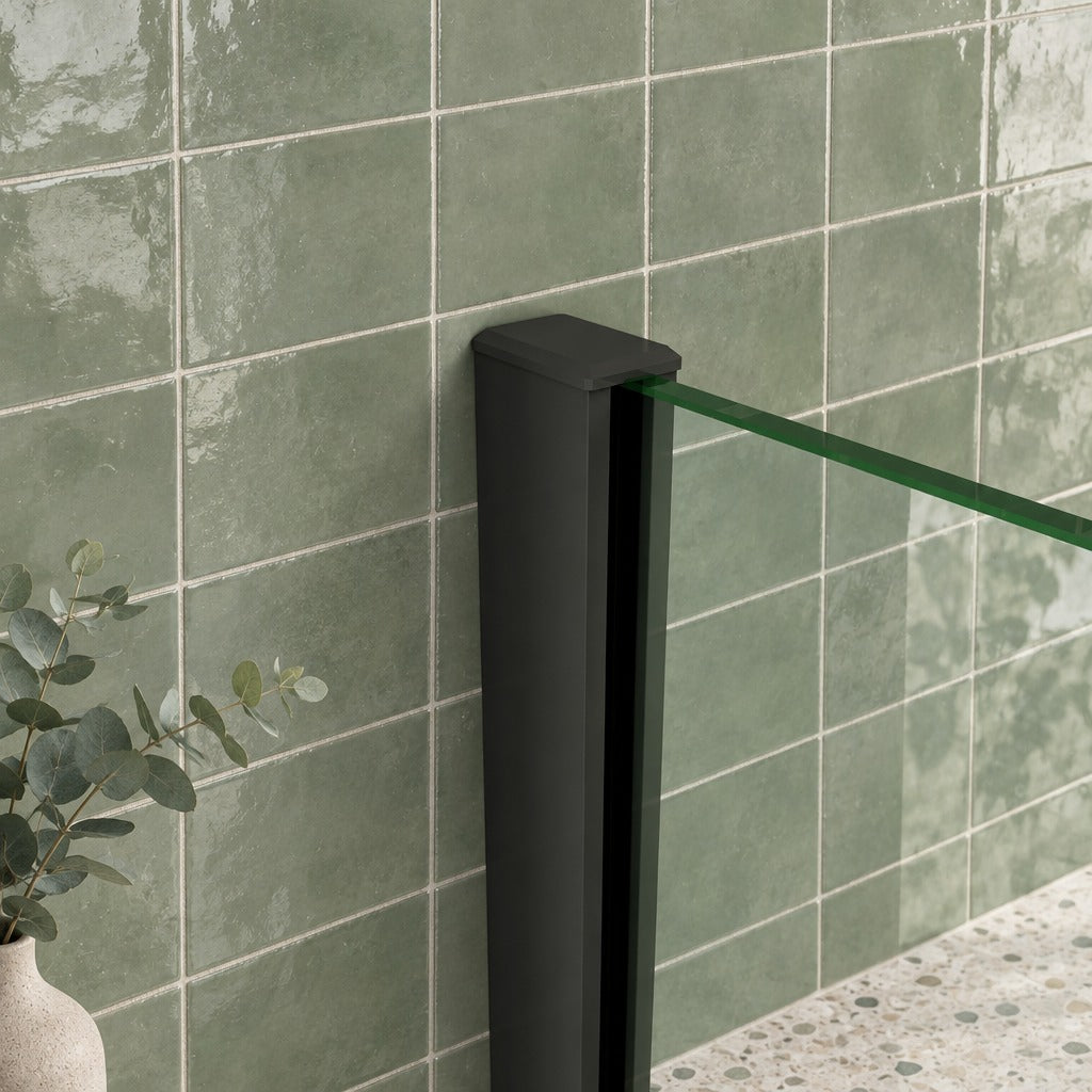 Porte de douche pivotante pour niche – en situation dans une salle de bain