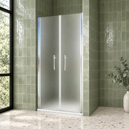 Porte de douche pivotante pour niche – en situation dans une salle de bain