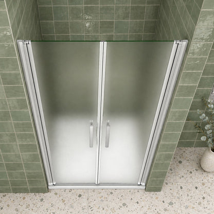 Porte de douche pivotante pour niche – en situation dans une salle de bain