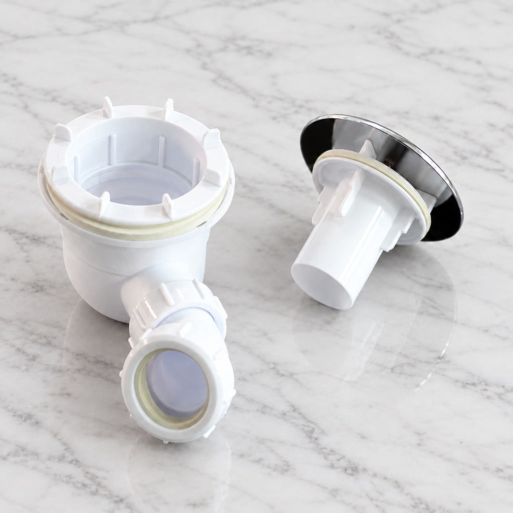 Bonde de receveur Ø 90 mm extra-plate chromée avec siphon flexible 90 – ambiance salle de bain