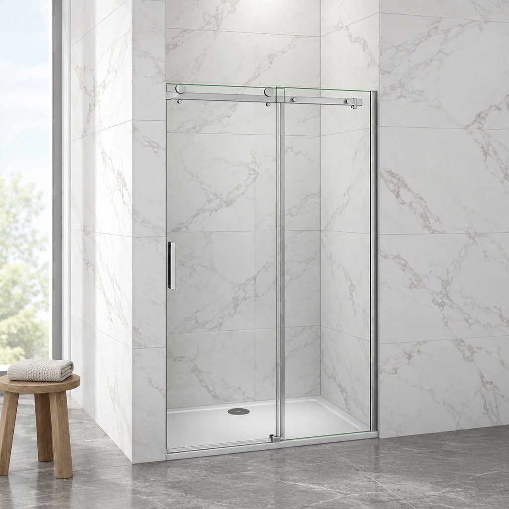 Porte de douche coulissante avec paroi fixe pour niche – en situation dans une salle de bain