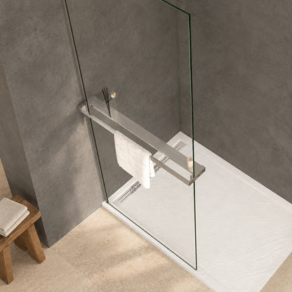 Étagère de douche avec porte-serviettes 2 en 1 pour paroi à – en situation dans une salle de bain