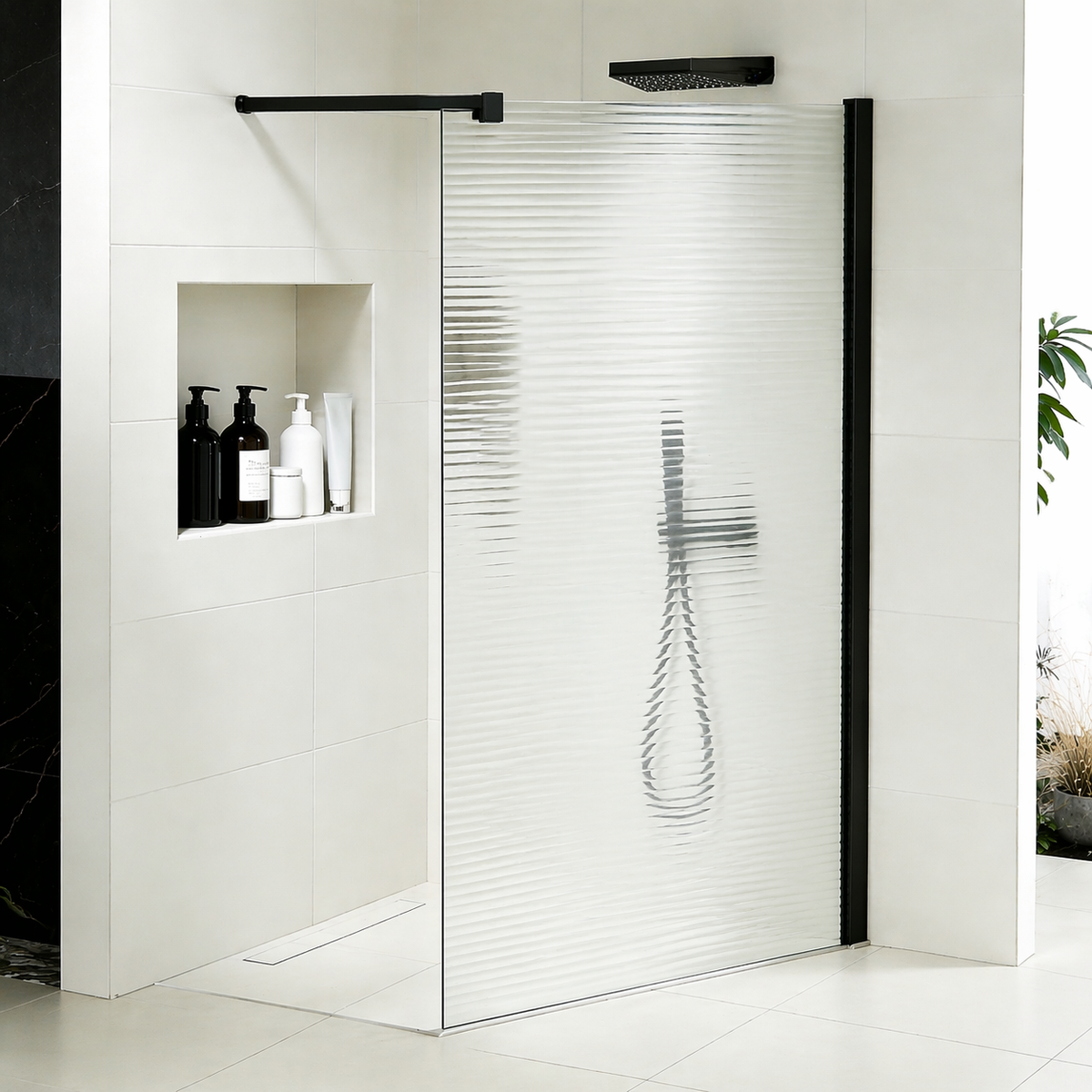 Paroi à l'italienne en verre ondulé 8mm avec profilé et barre 140cm en aluminium noir mat
